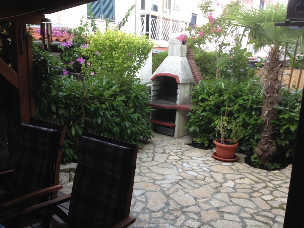 Apartment Garden Malinska Dış mekan fotoğraf